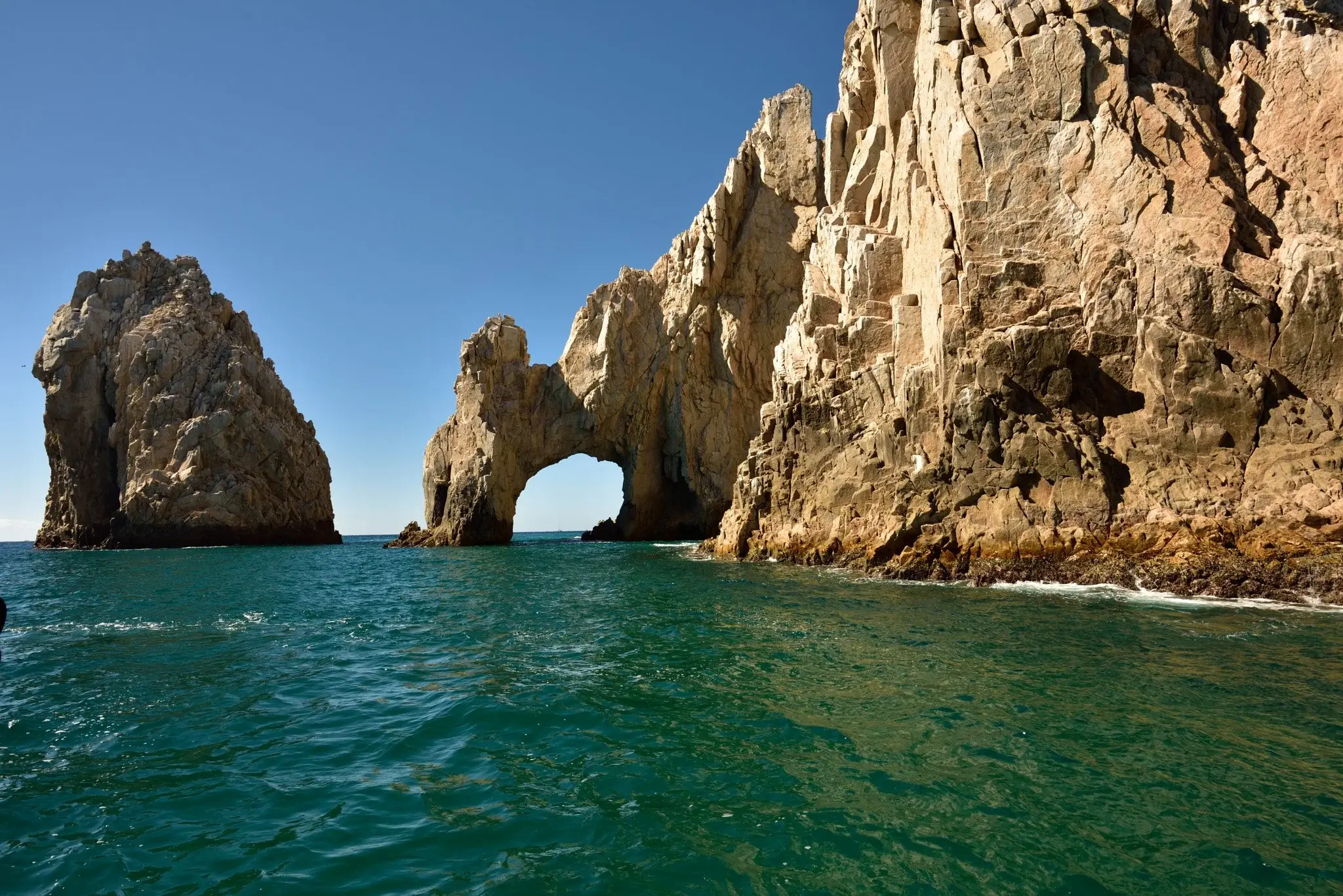 The Arch of Cabo San Lucas from the sea