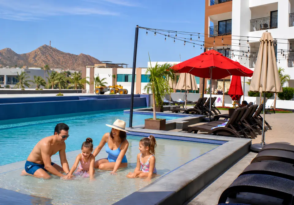 Family vacation offer at the Médano pool